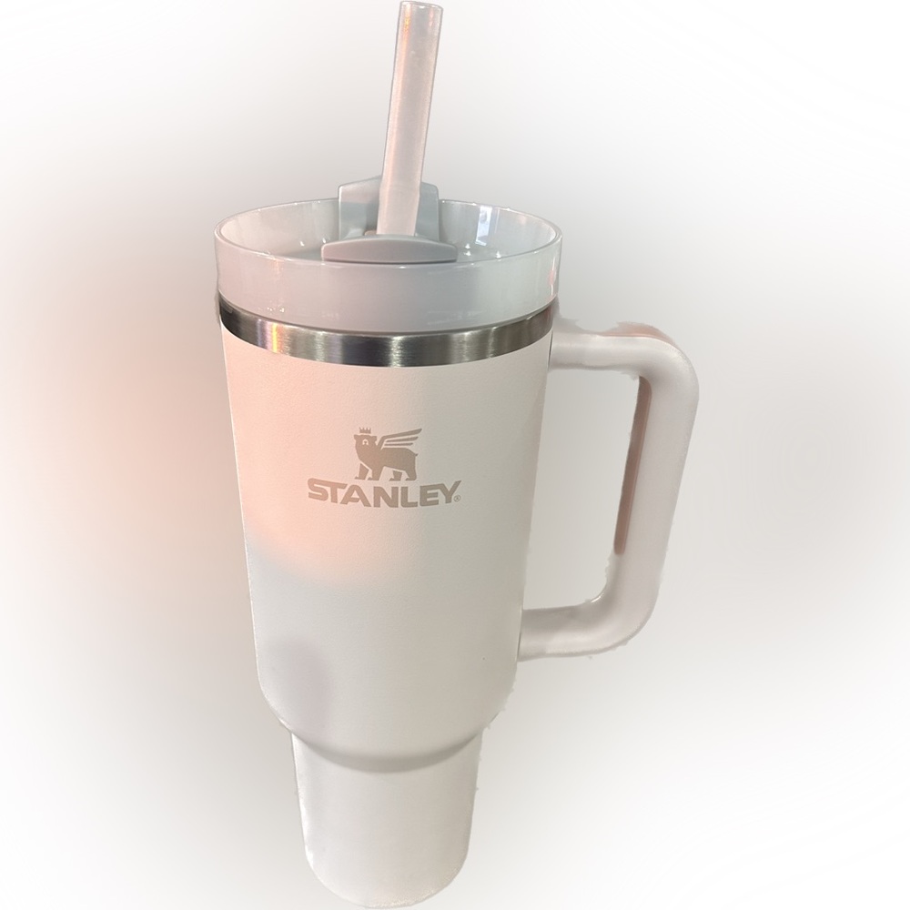 Stanley 40 ounce Quencher in Rose Quartz